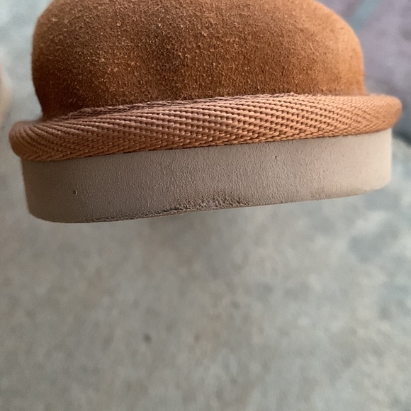 UGG boots size 7 Like New - Picture 8 of 9